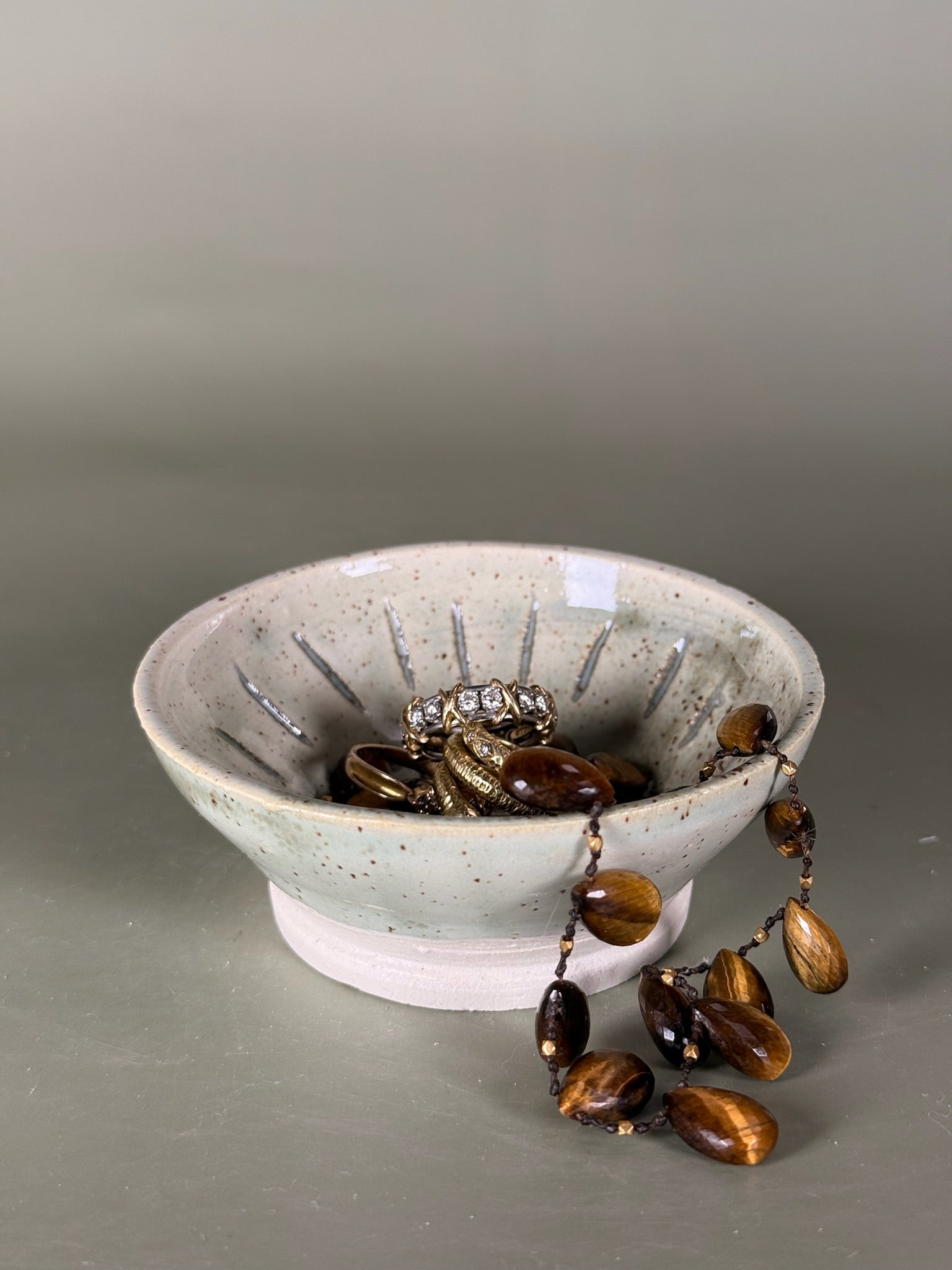 Kaya Ring Dish