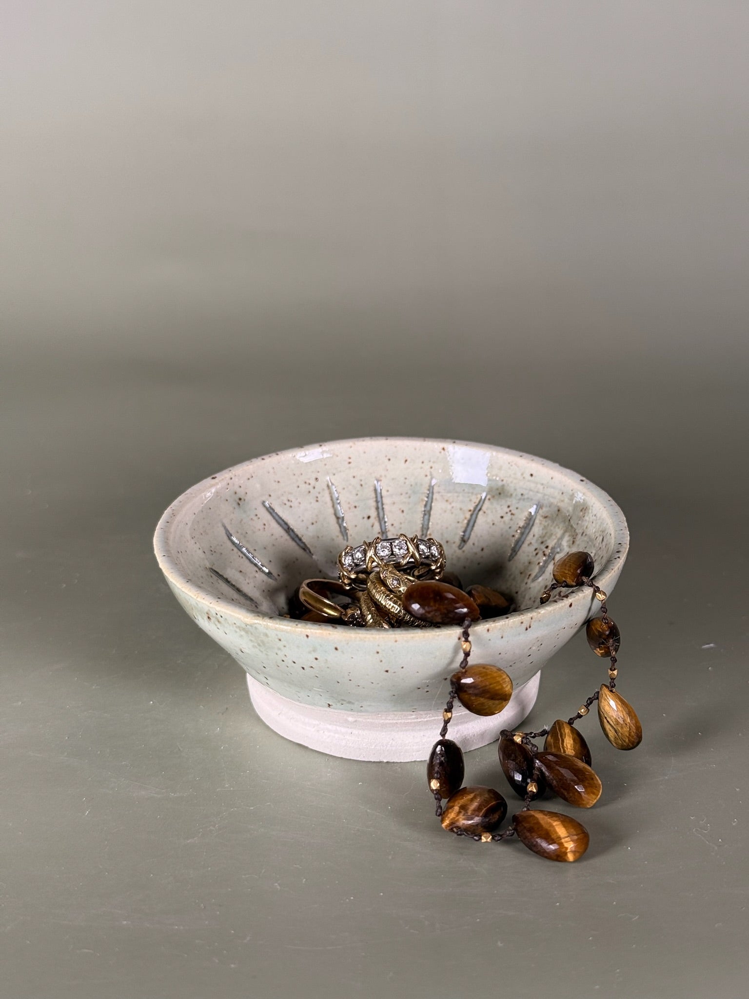 Kaya Ring Dish