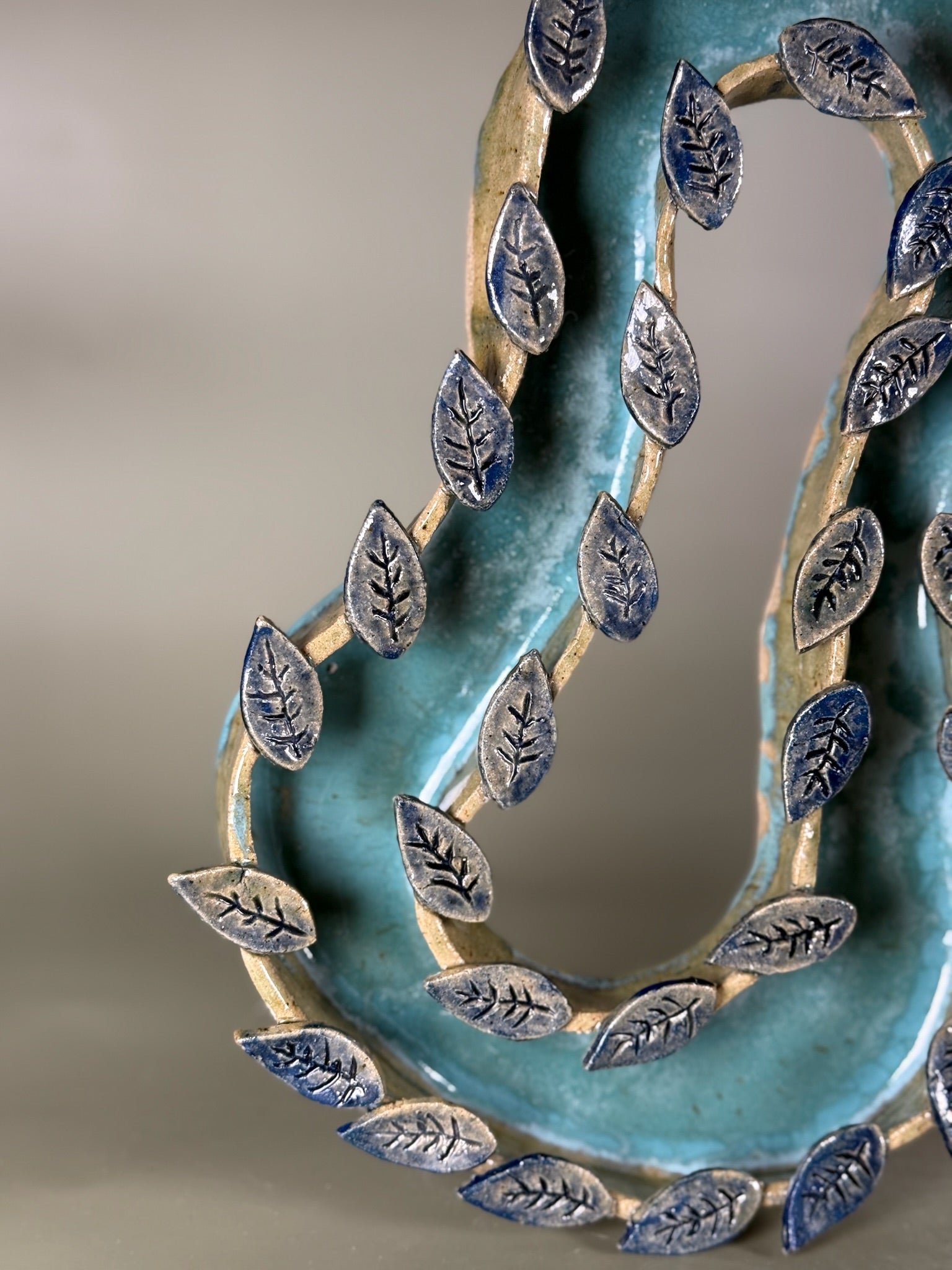 Moana Lei Vase (Chipped)