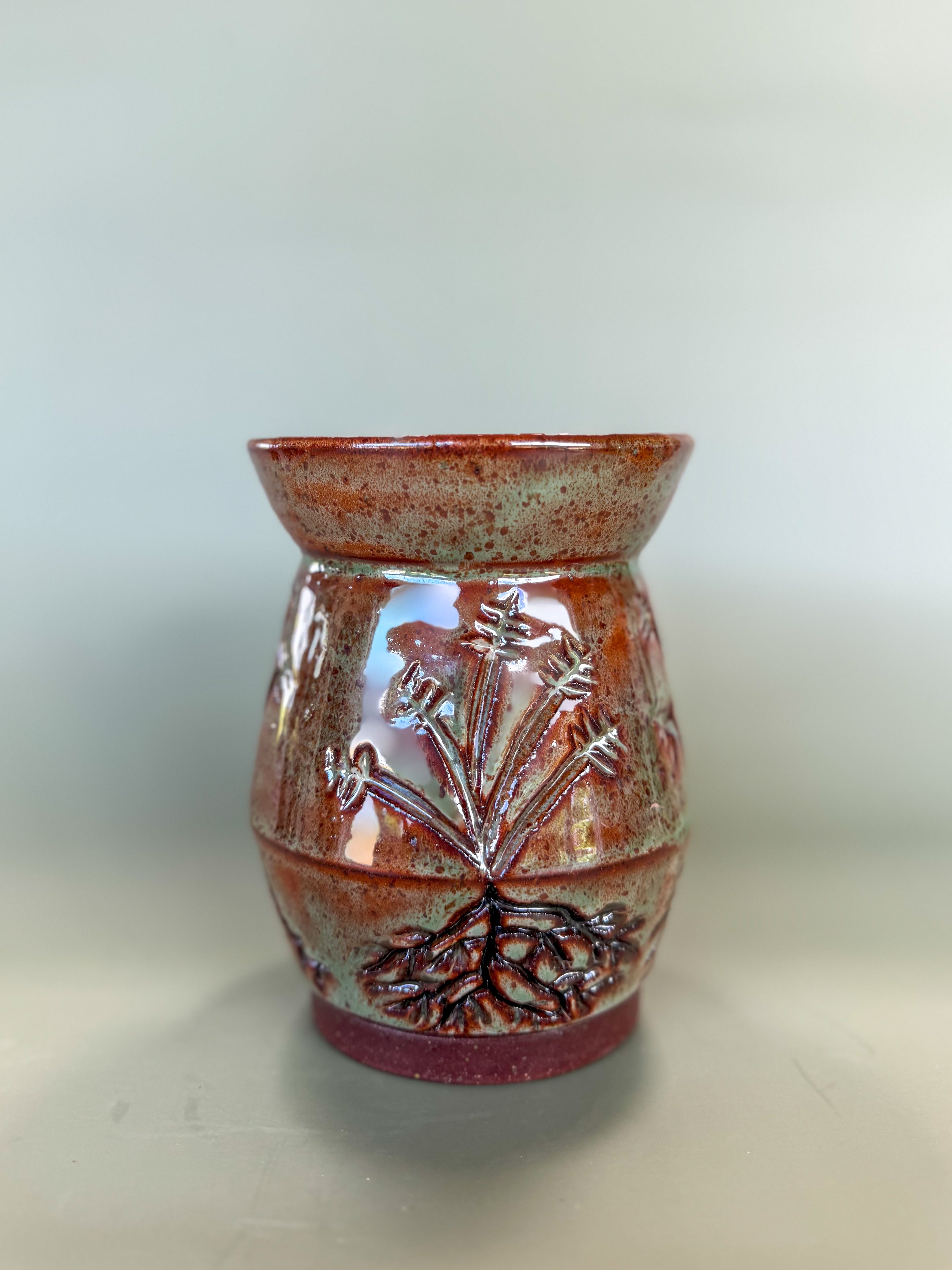 Vetiver Vase