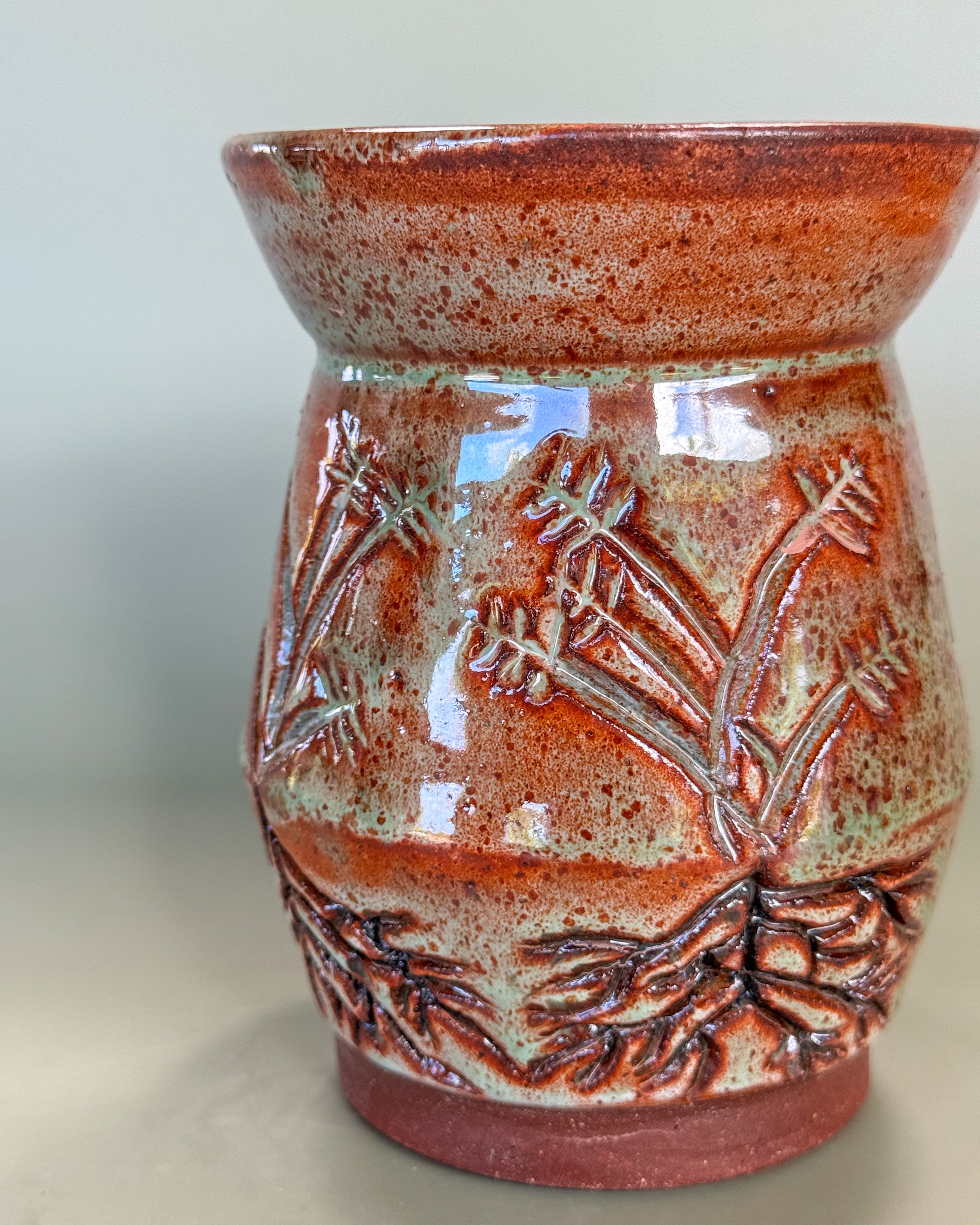 Vetiver Vase