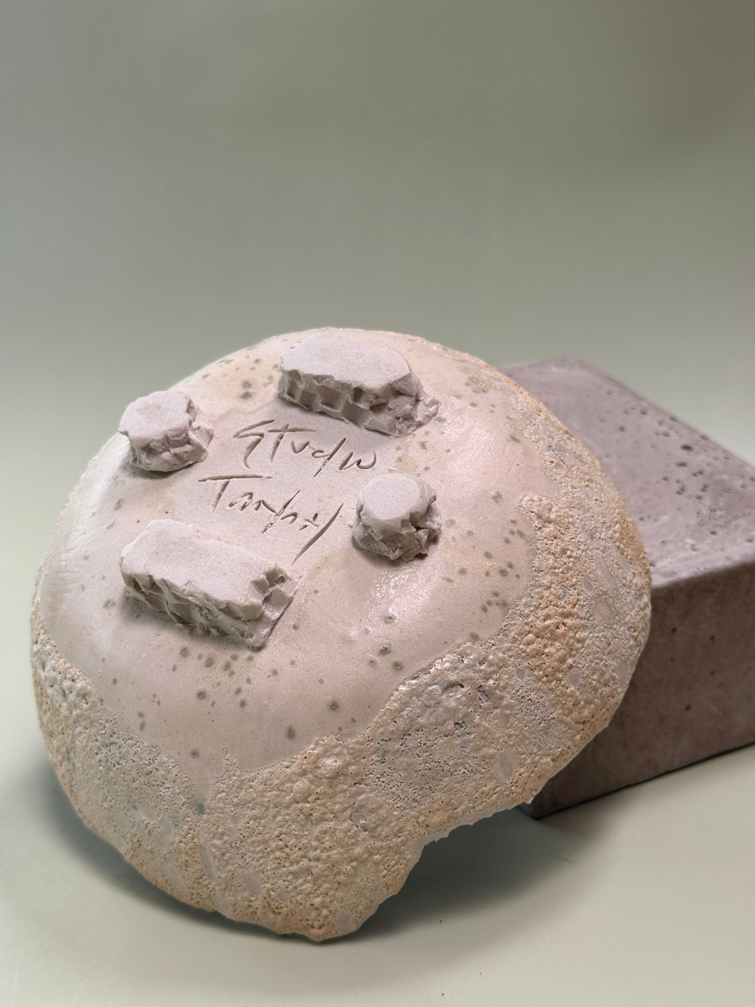 Mōlī Eggshell Bowl